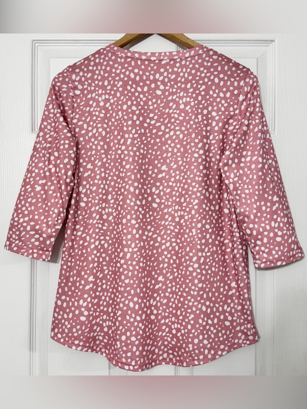 Romanstii Pintuck V-Neck Top Pink Polka Dot NWT - Picture 5 of 9